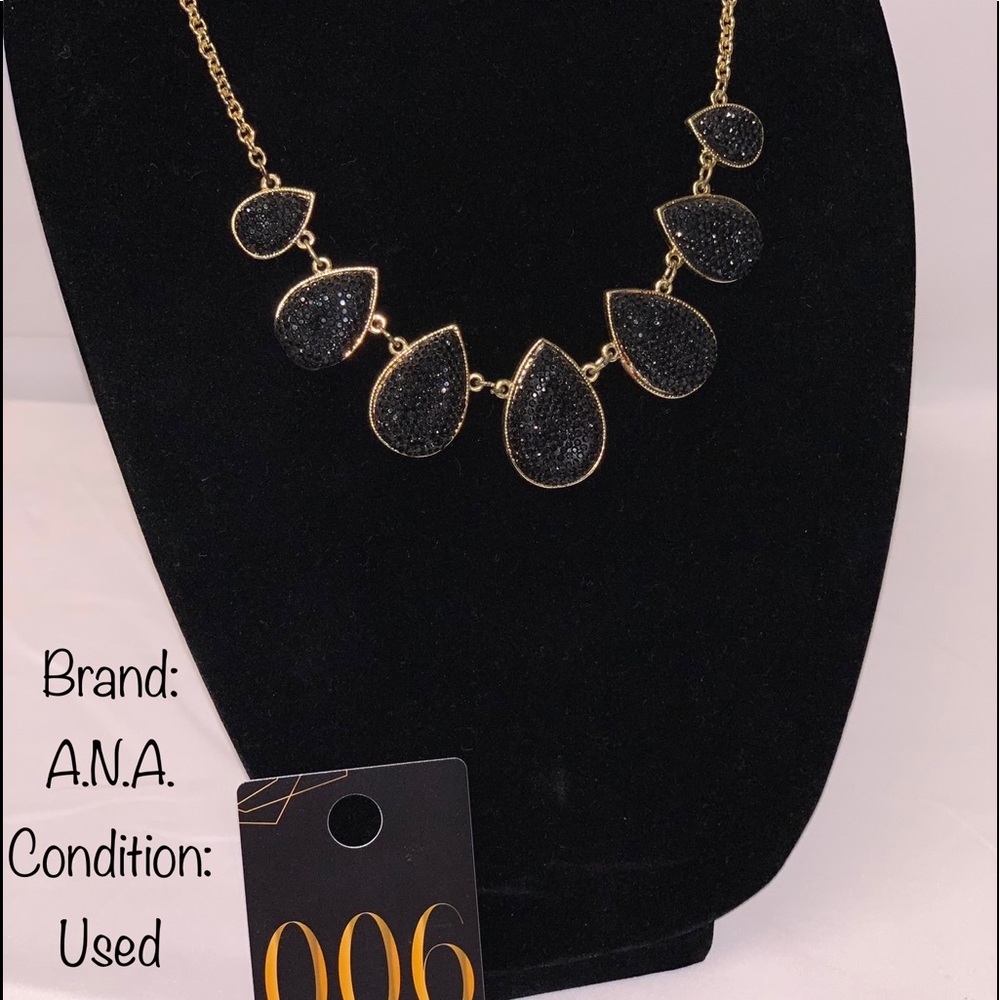 ANA brand used/like new necklace